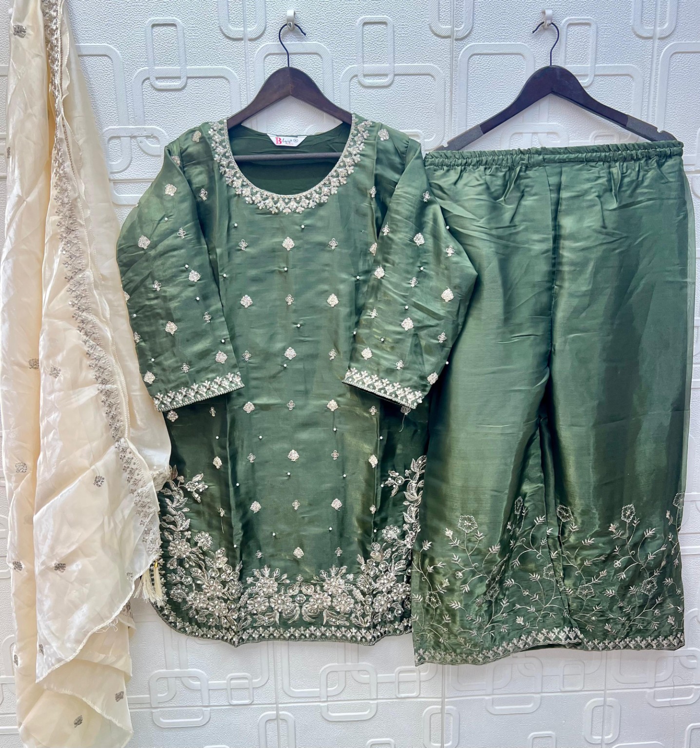 Statement Occasion Look
